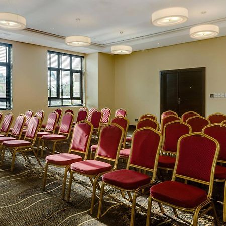 Protea Hotel By Marriott Ikeja Select Lagos Extérieur photo