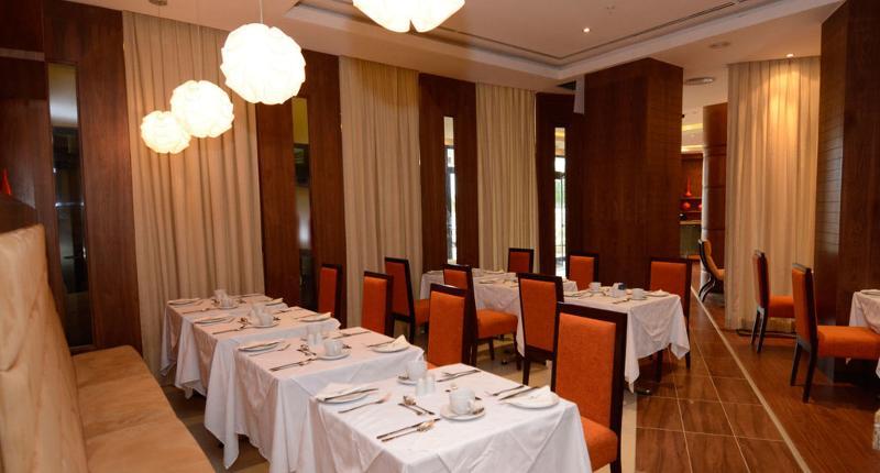 Protea Hotel By Marriott Ikeja Select Lagos Extérieur photo